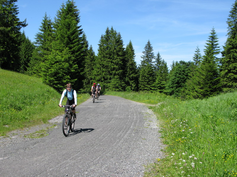 cez-kopanec-uz-len-na-bicykli